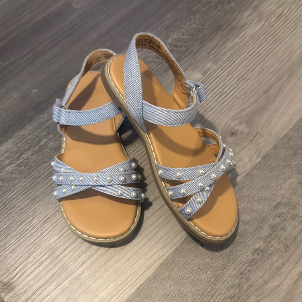 Brand new used once cat and jack sandels